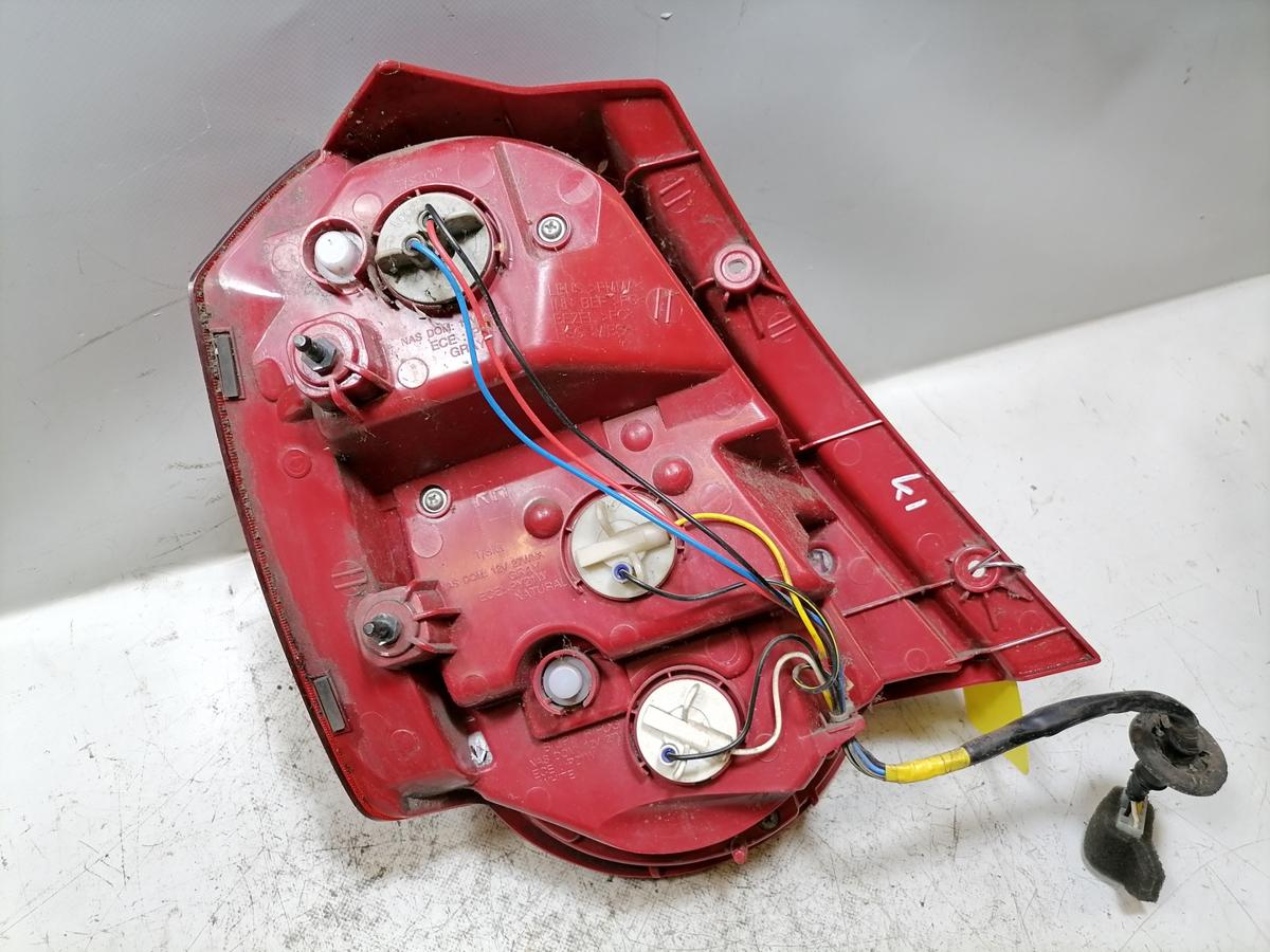 Chevrolet Aveo original R&uuml;cklicht R&uuml;ckleuchte Heckleuchte rechts rot wei&szlig; BJ09